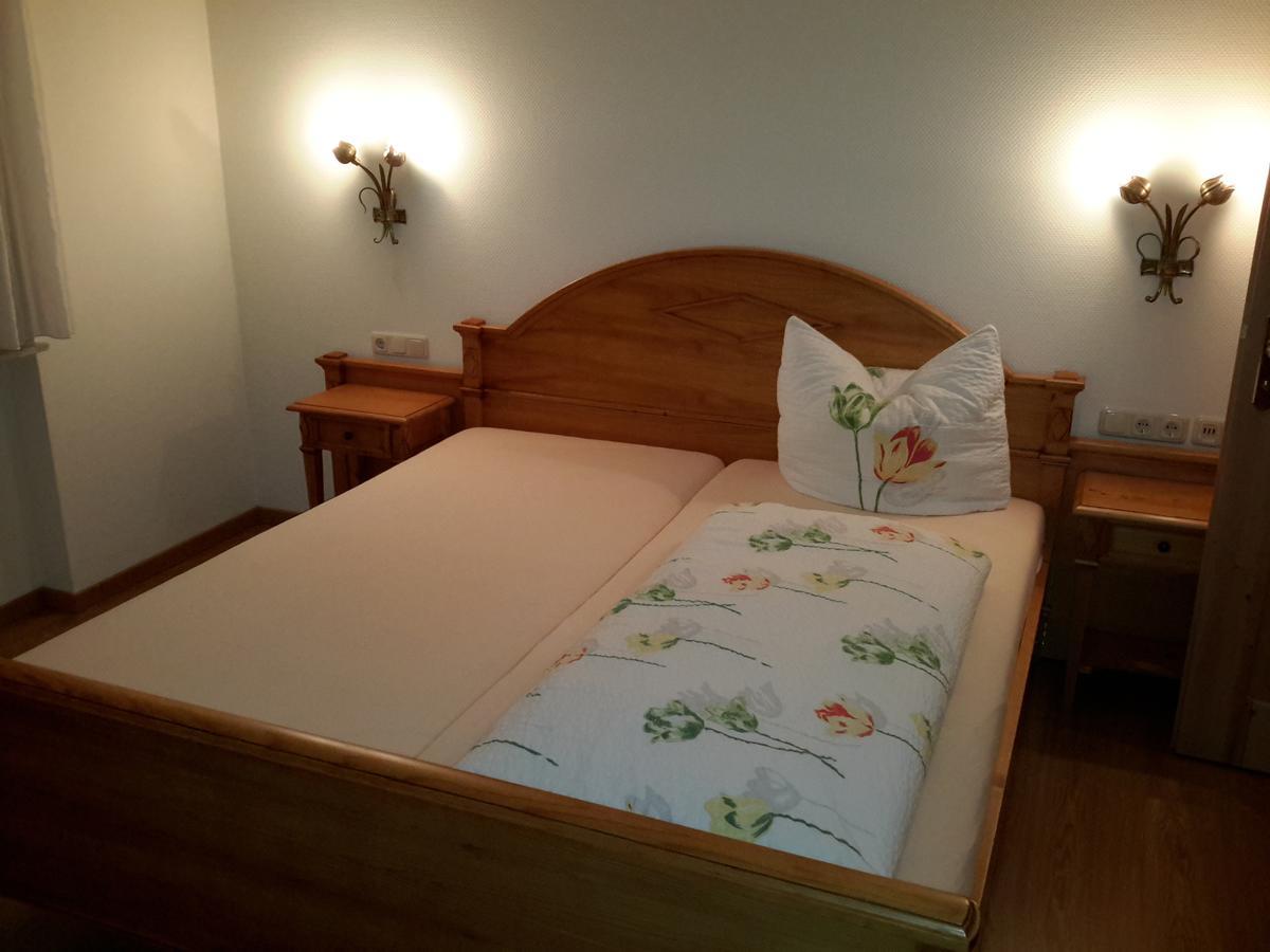 Hotel Grüner Hahn Schippach  Habitación foto