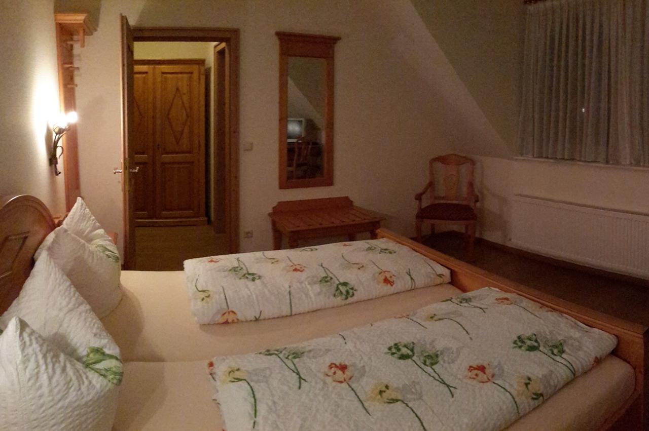 Hotel Grüner Hahn Schippach  Habitación foto